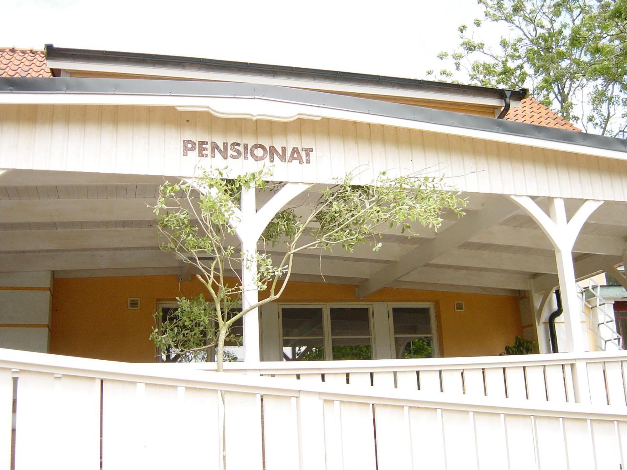 Onkel Enkels Pensionat Tomelilla Εξωτερικό φωτογραφία